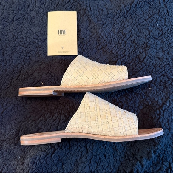 Frye Women's Tan Woven Slide Sandals - Picture 5 of 8